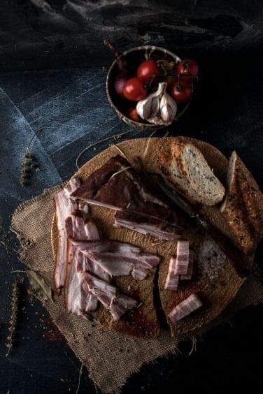 Piept afumat – Bacon (500g)